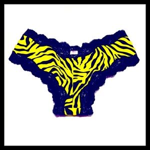 💕ⓅⒾⓃⓀ ⓋⓈ Extra Low Rise Cheekier Hipster Panties NWT💕